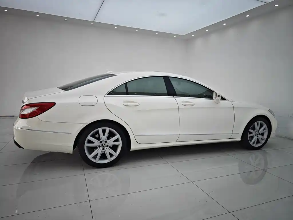 Mercedes-Benz CLS 2013 — фото 22