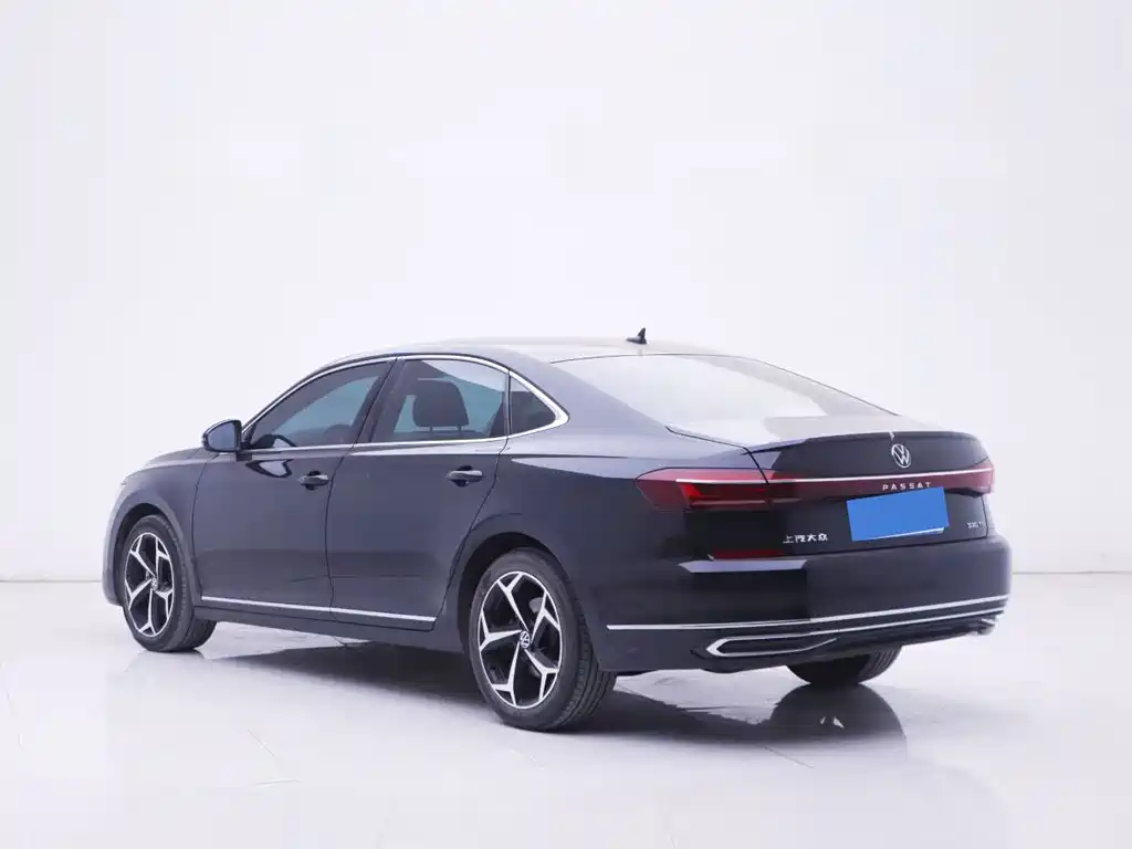 Volkswagen Passat 2023