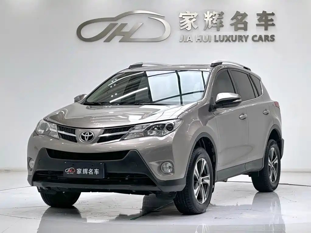 Toyota RAV4 2016 — фото 1