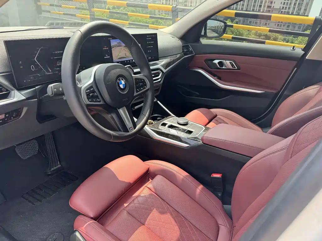 BMW 3 Series 2023 — фото 11