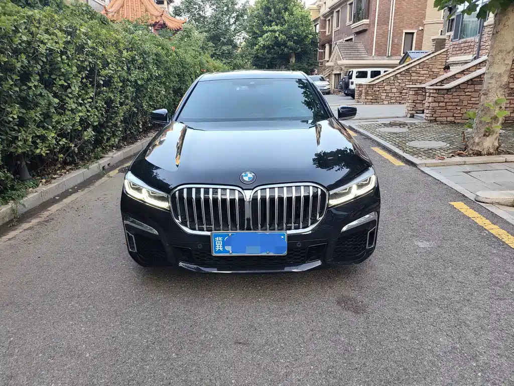 BMW 7 Series 2020 — фото 1