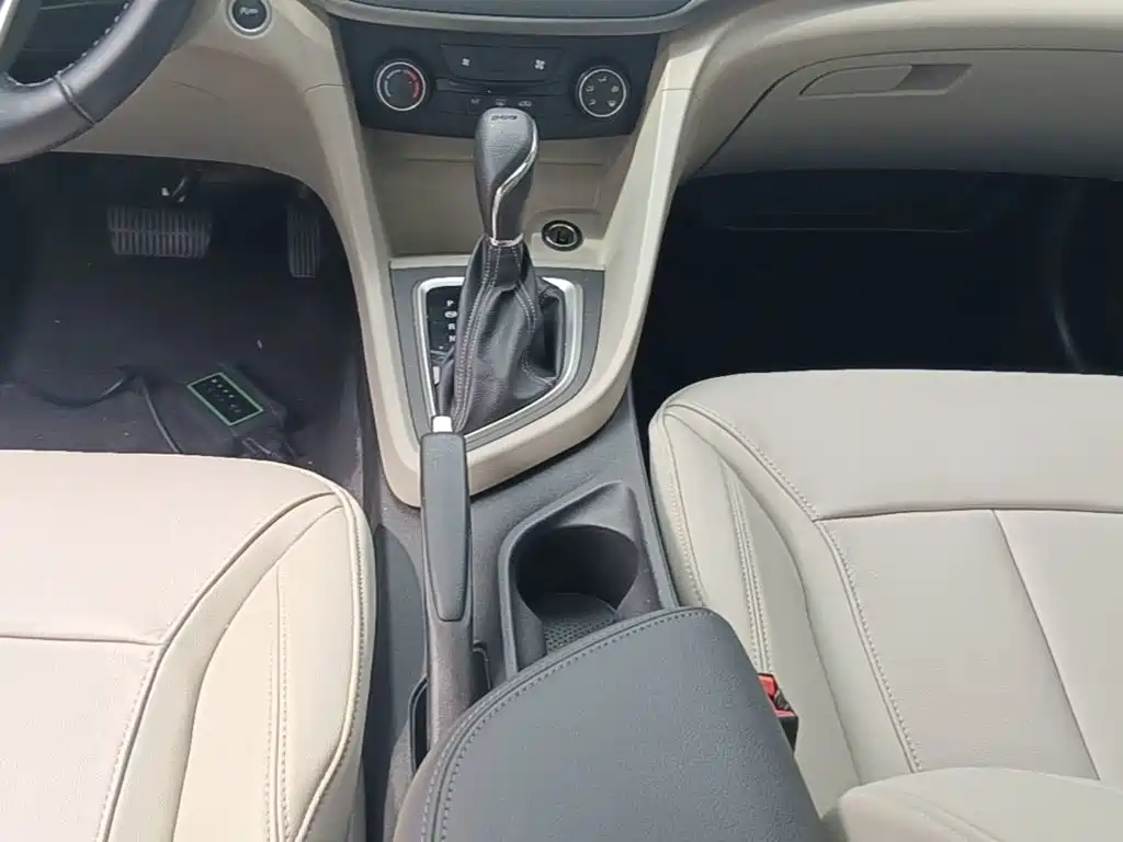 Buick Excelle 2018 — фото 14