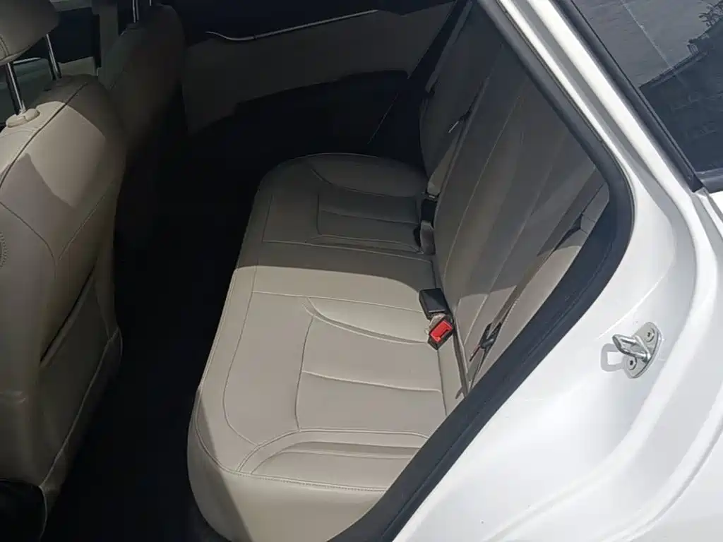 Buick Excelle 2018 — фото 17