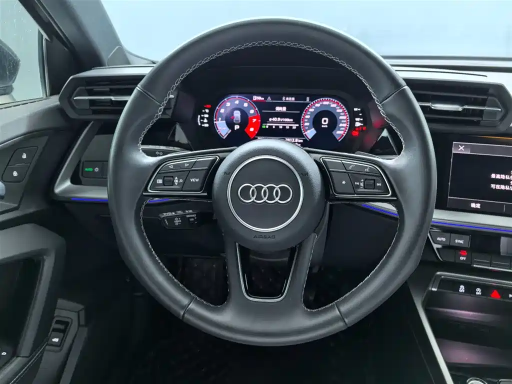 Audi A3 2024 — фото 11