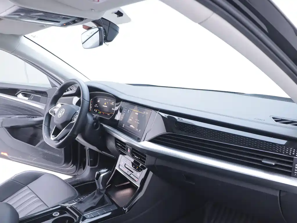 Volkswagen Passat 2023 — фото 10