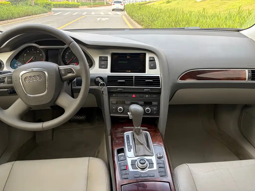 Audi A6L 2011