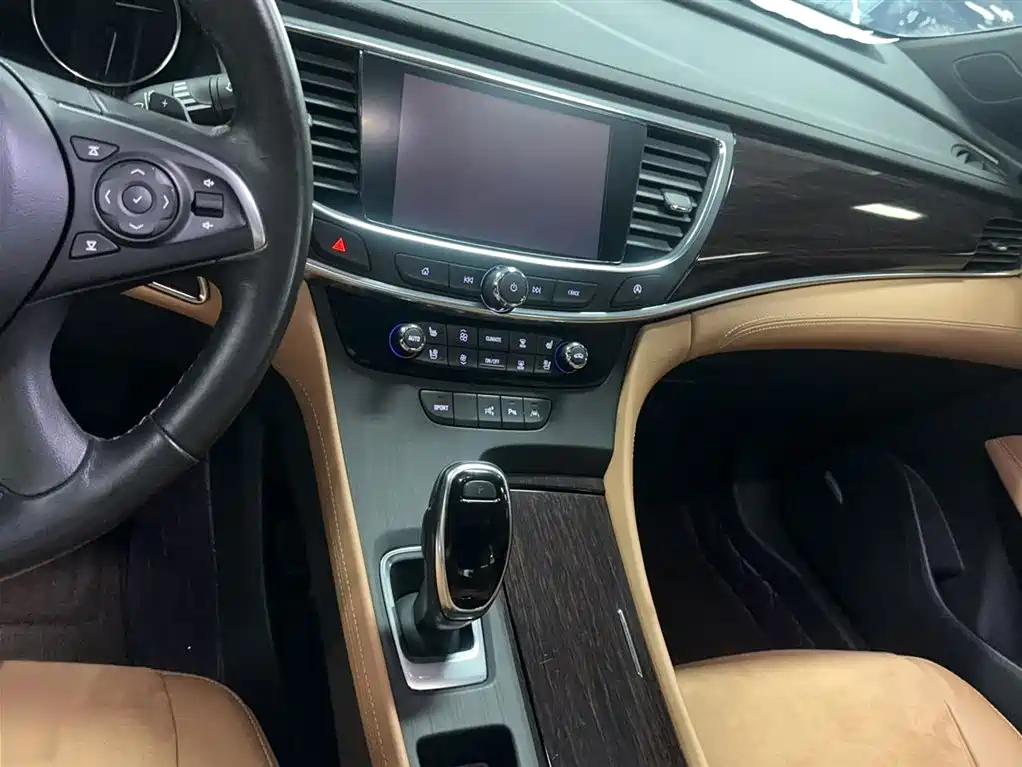 Buick LaCrosse 2018 — фото 6