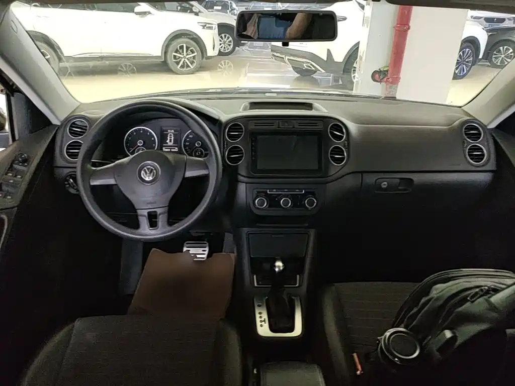 Volkswagen Tiguan 2015 — фото 10