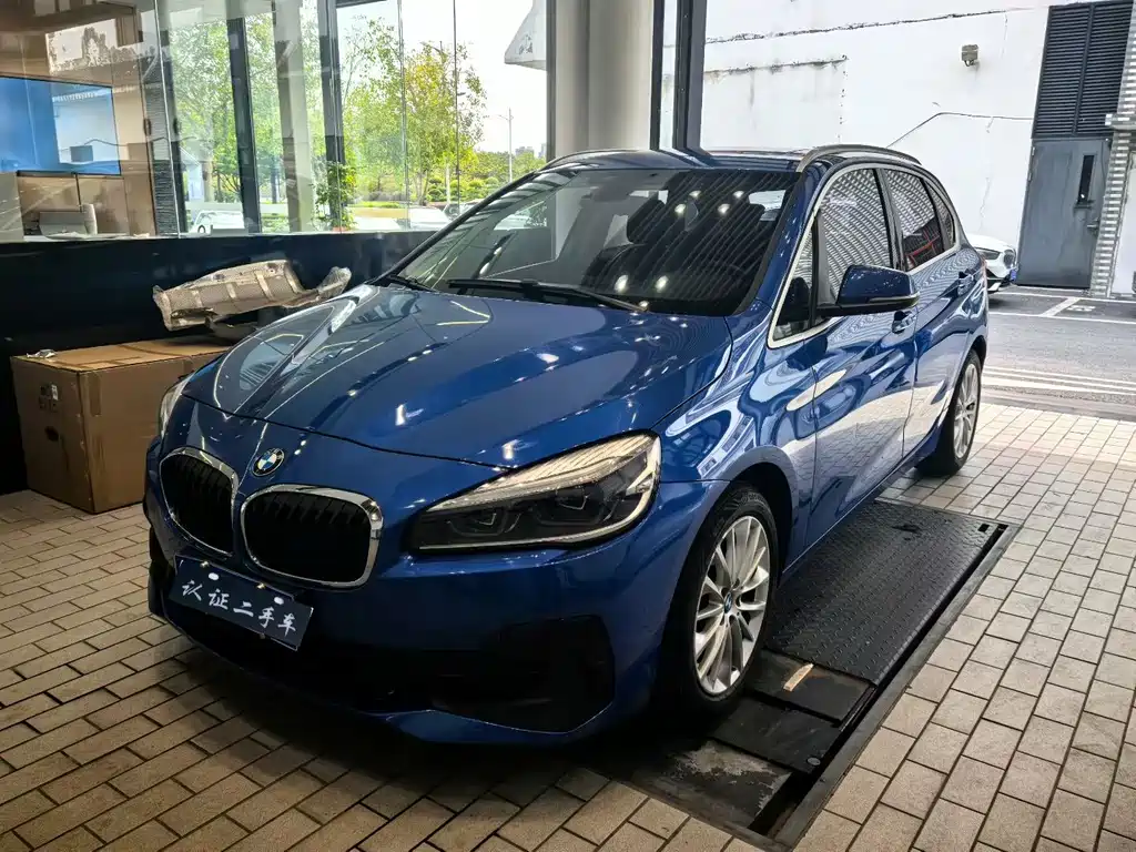 BMW 2 Series Active Tourer 2018 — фото 1