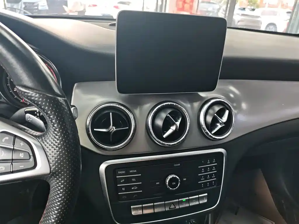 Mercedes-Benz CLA 2019 — фото 13