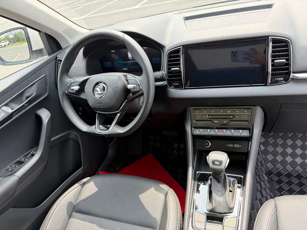 Skoda Karoq 2022 — фото 18