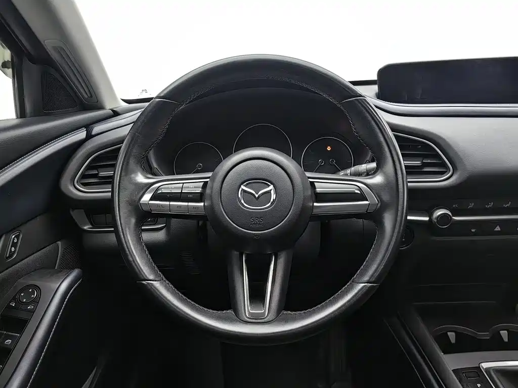 Mazda CX-30 2021 — фото 11