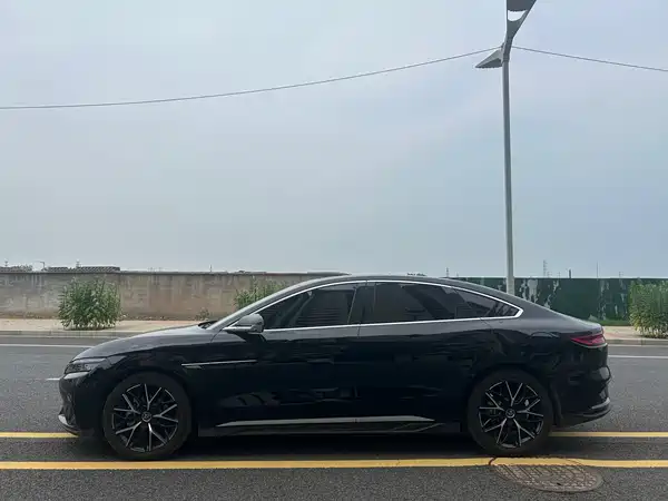 BYD Han 2025