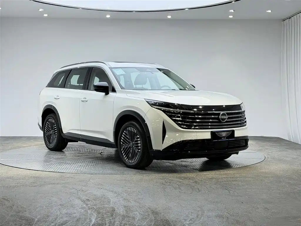 Nissan Teramont 2024