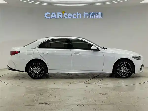 Mercedes-Benz C-Class 2025