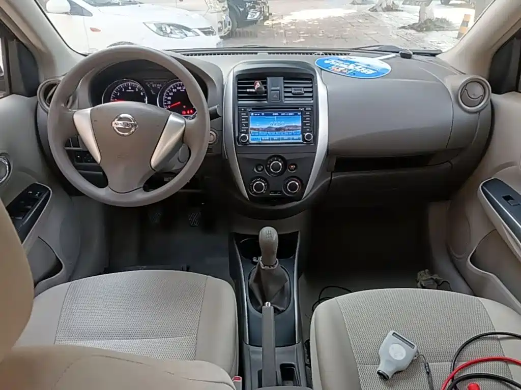 Nissan Sunny 2015 — фото 10