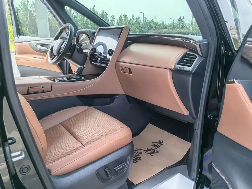 Toyota Alphard 2024 — фото 16