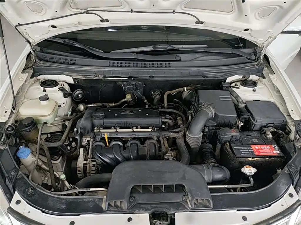Hyundai Elantra 2015 — фото 20