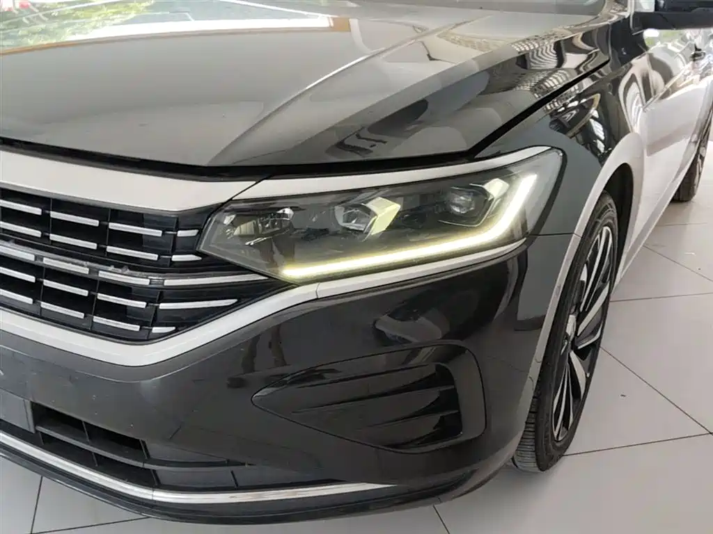 Volkswagen Passat 2022 — фото 24