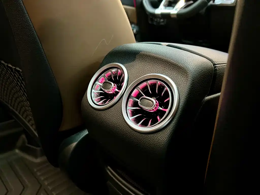 Mercedes-Benz GLB AMG 2022 — фото 15