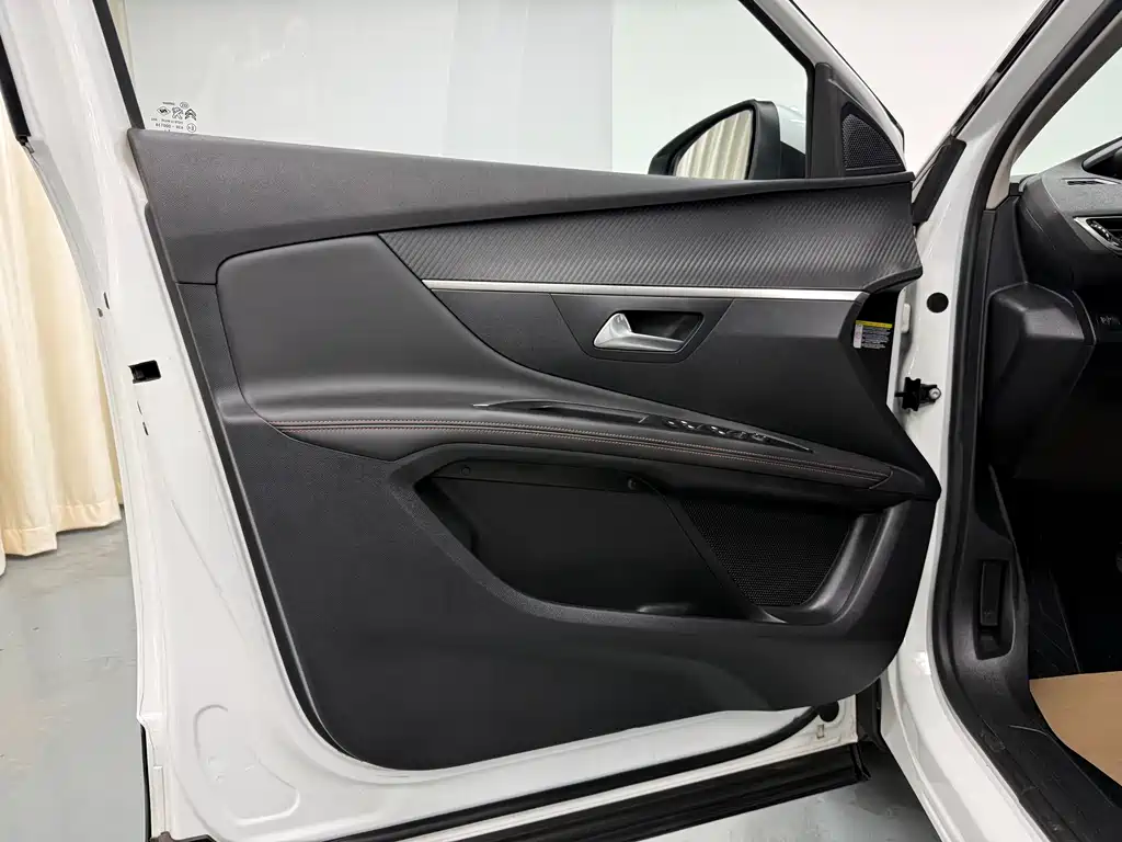 Peugeot 5008 2019 — фото 16