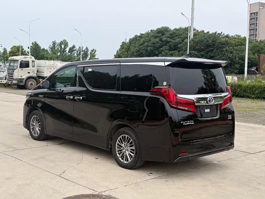 Toyota Alphard 2020
