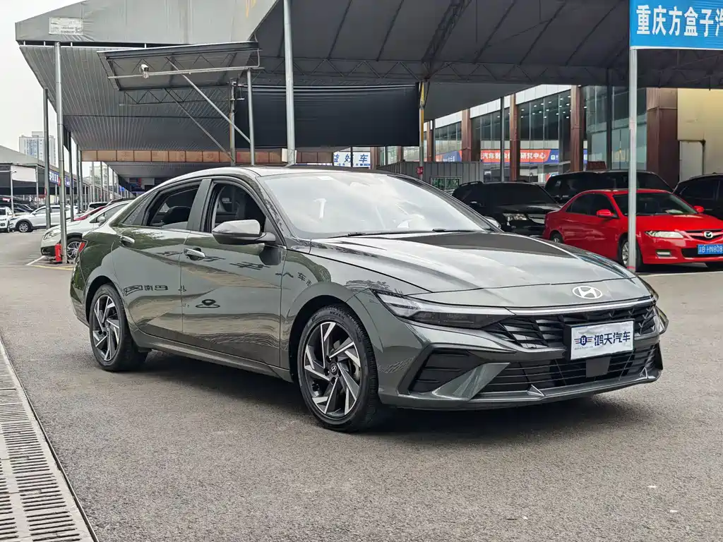 Hyundai Elantra 2024