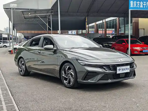 Hyundai Elantra 2024