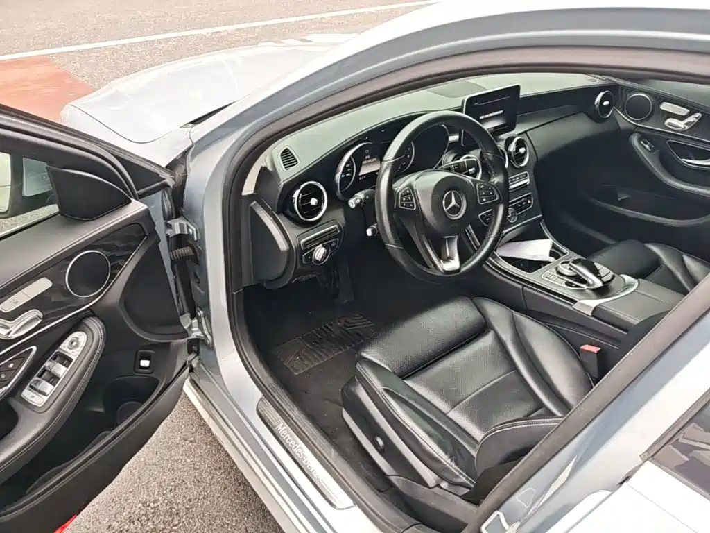 Mercedes-Benz C-Class 2017 — фото 16