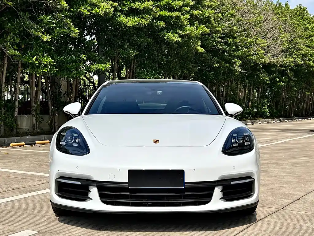 Porsche Panamera 2019