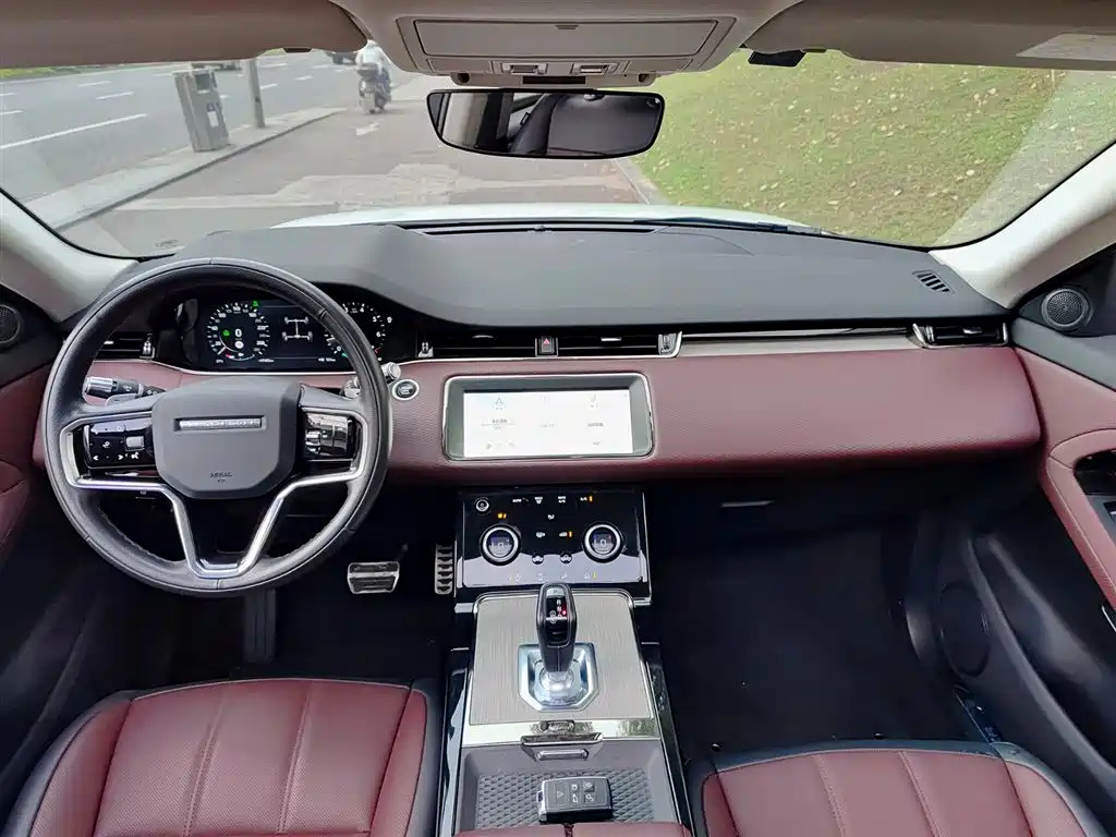Land Rover Evoque 2022 — фото 10