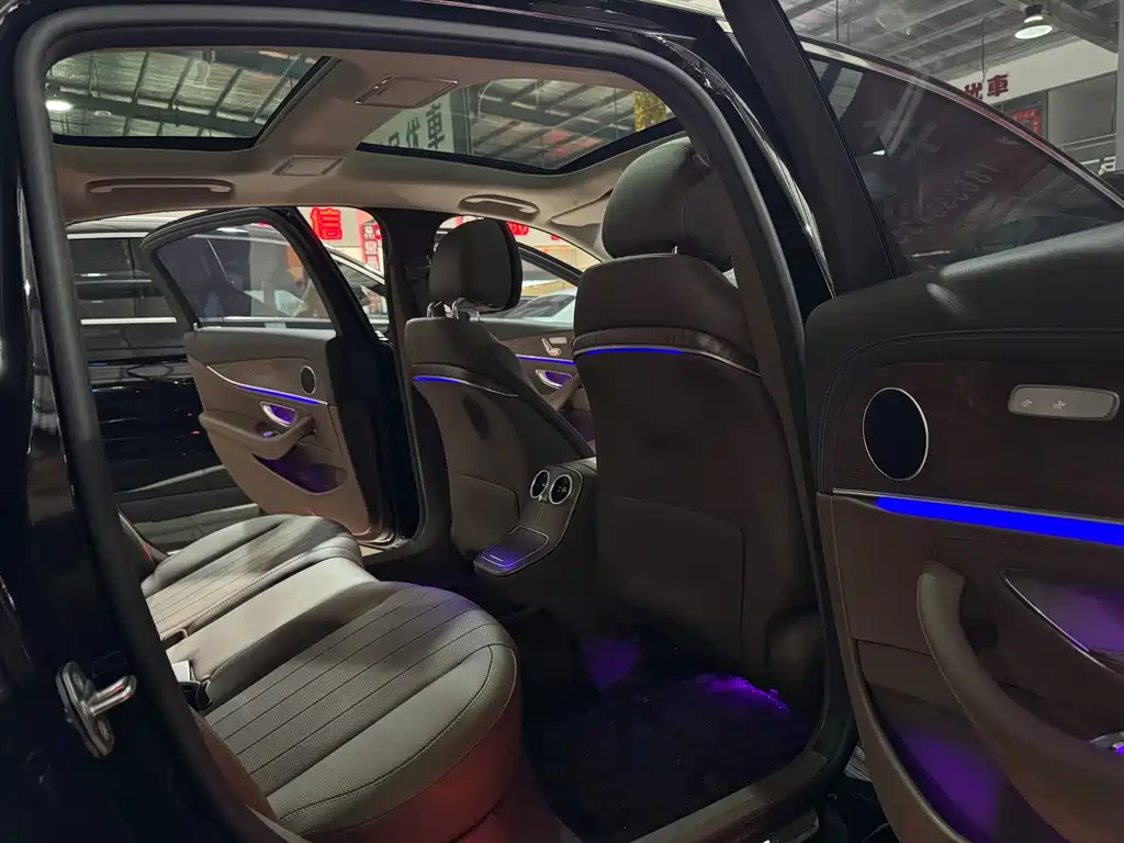 Mercedes-Benz E-Class 2023 — фото 13