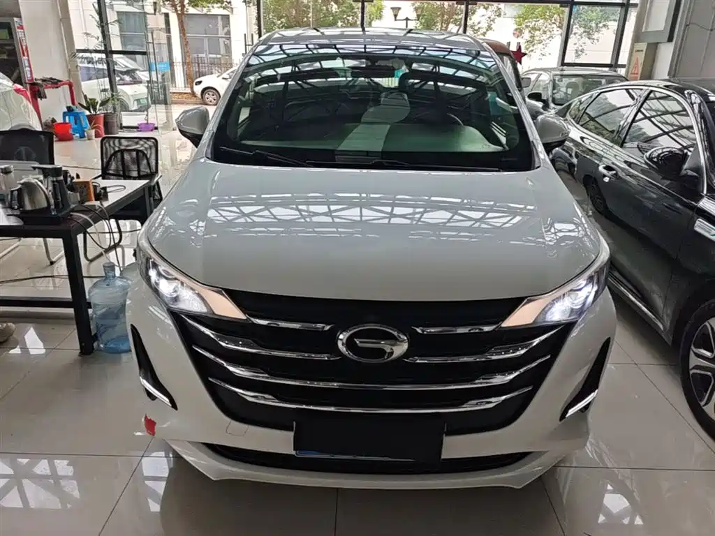 GAC Motor Trumpchi M6 2020 — фото 3
