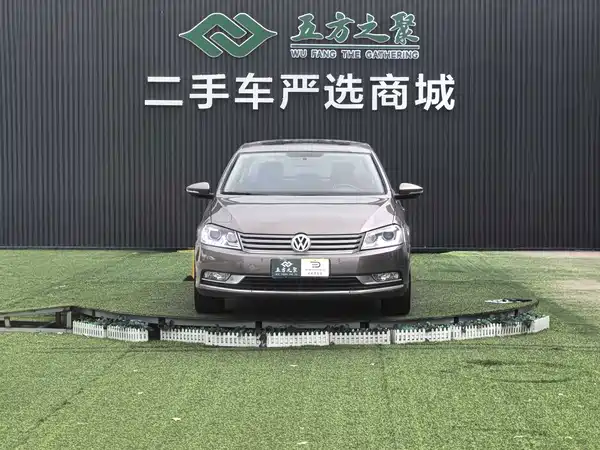 Volkswagen Magotan 2013