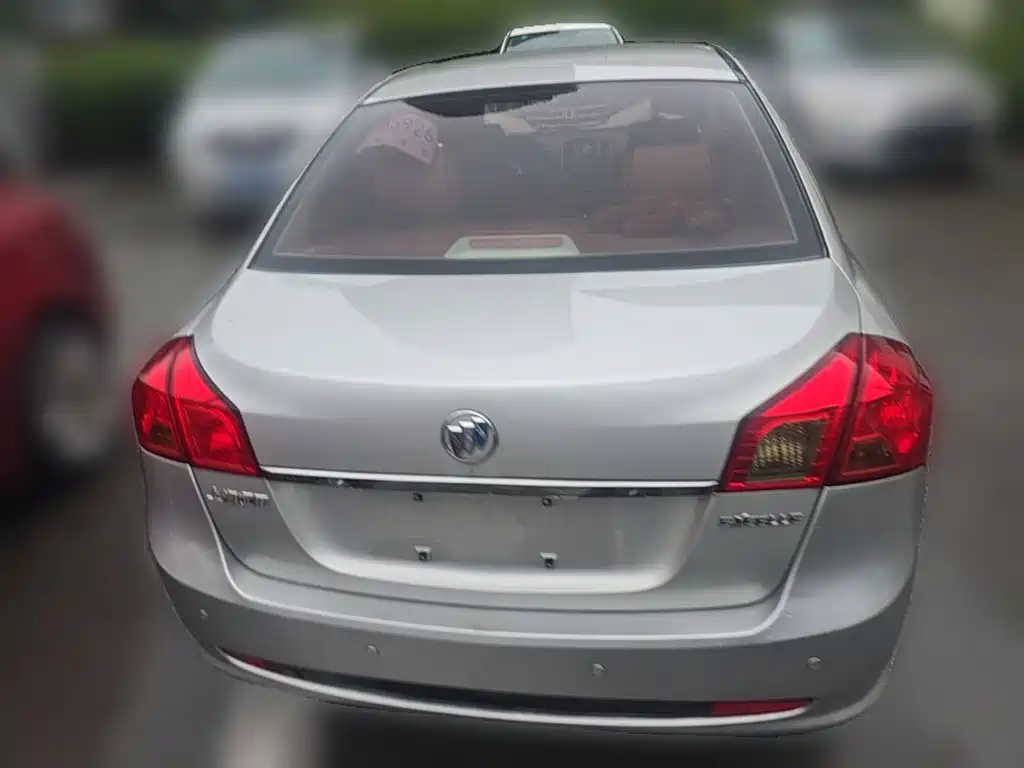 Buick Excelle 2015 — фото 10