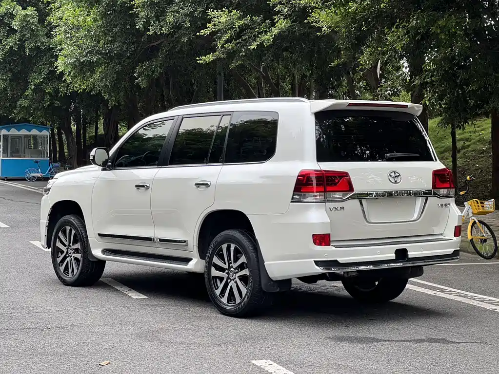 Toyota Land Cruiser 2019 — фото 5