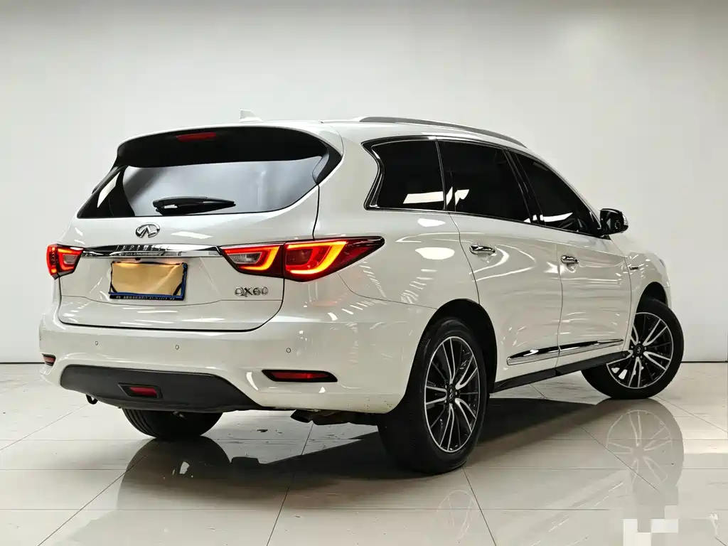 Infiniti QX60 2018 — фото 23