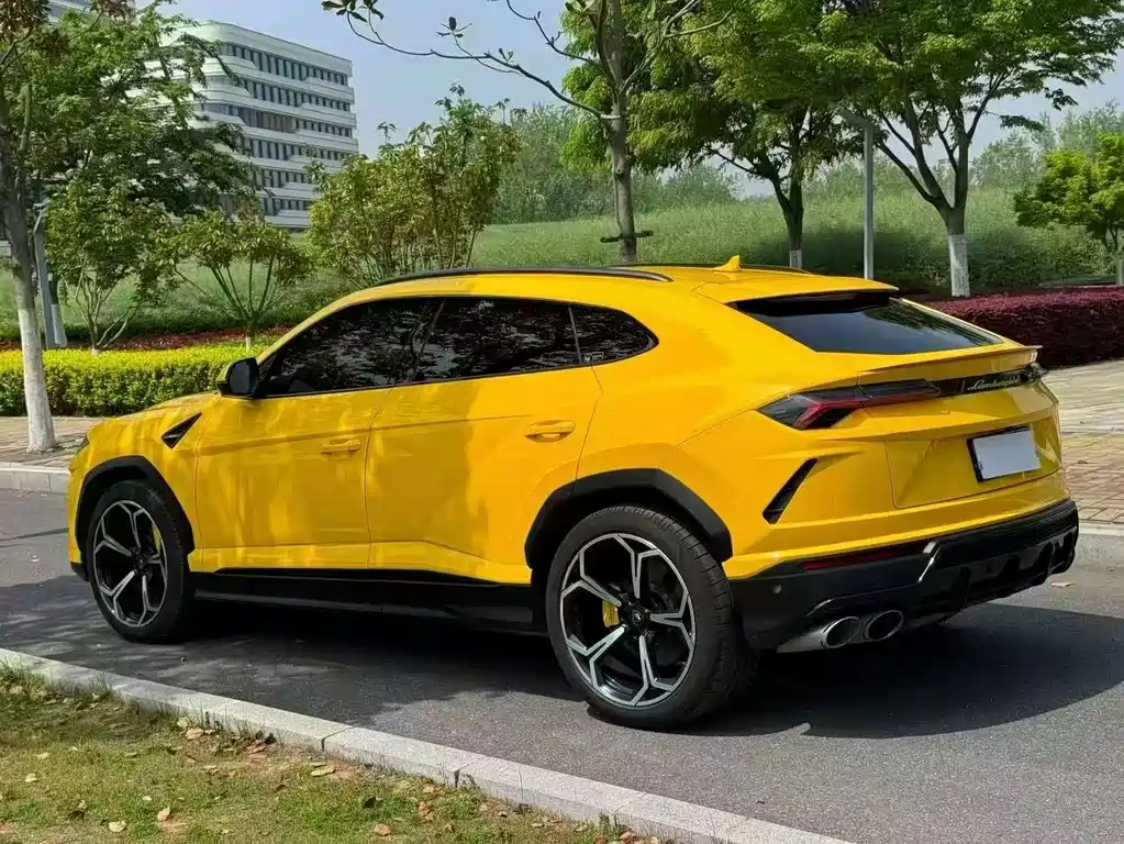 Lamborghini Urus 2022 — фото 3
