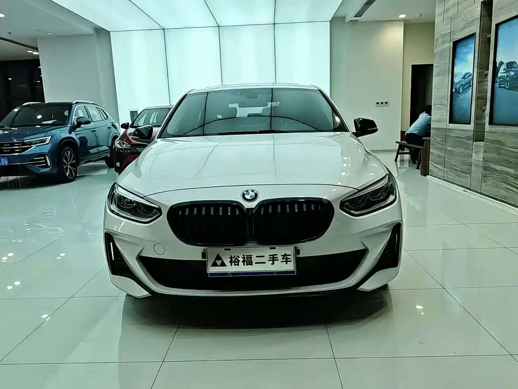 BMW 1 Series 2021