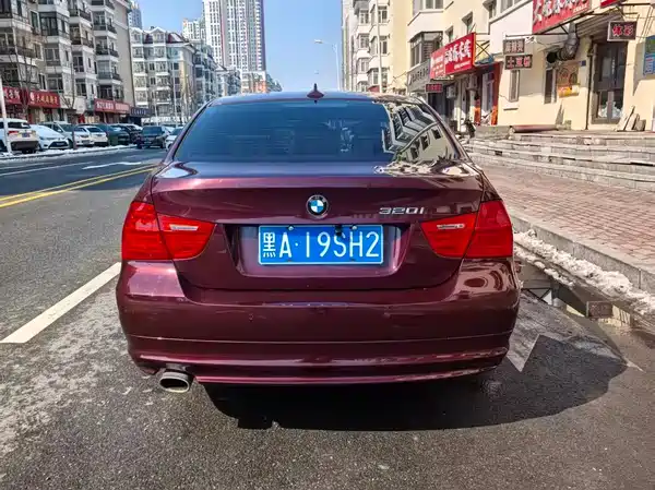 BMW 3 Series 2010