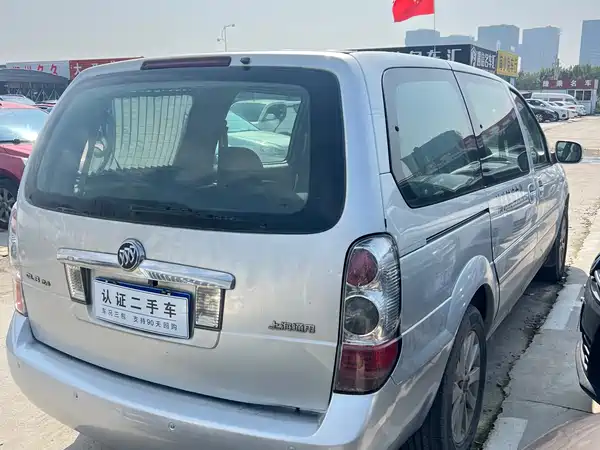 Buick GL8 2013