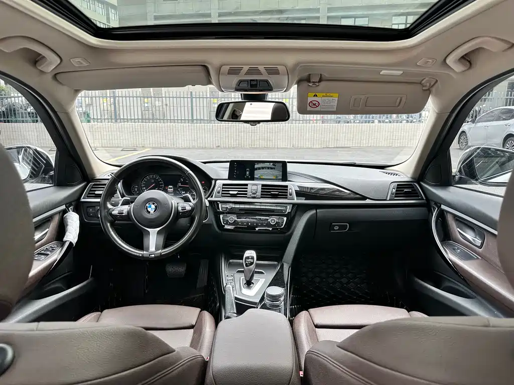 BMW 3 Series 2019 — фото 6