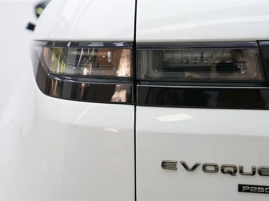 Land Rover Evoque 2022 — фото 15