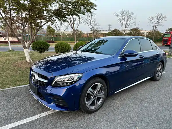 Mercedes-Benz C-Class 2021