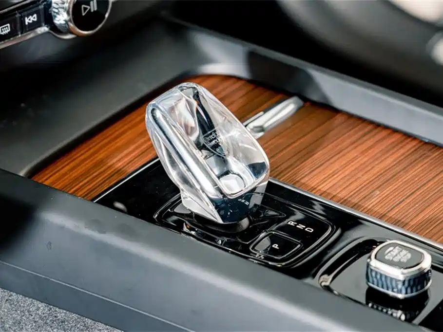 Volvo XC60 2025 — фото 15