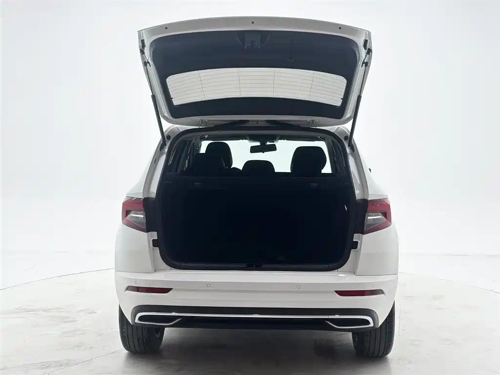 Skoda Karoq 2023 — фото 8