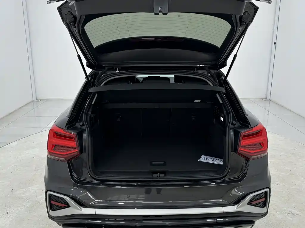Audi Q2L 2022 — фото 15