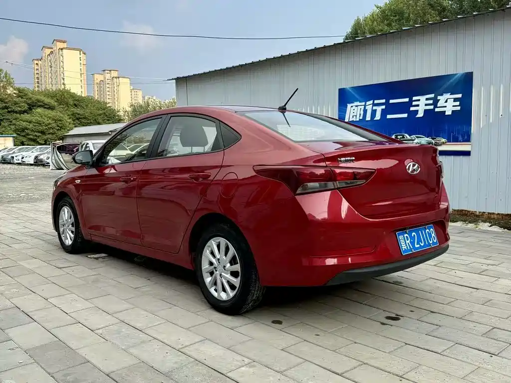 Hyundai Verna 2018 — фото 9