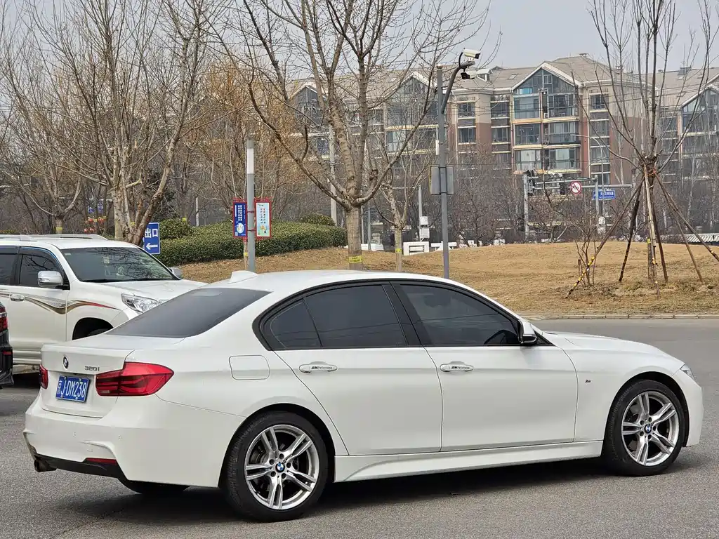BMW 3 Series 2017 — фото 6