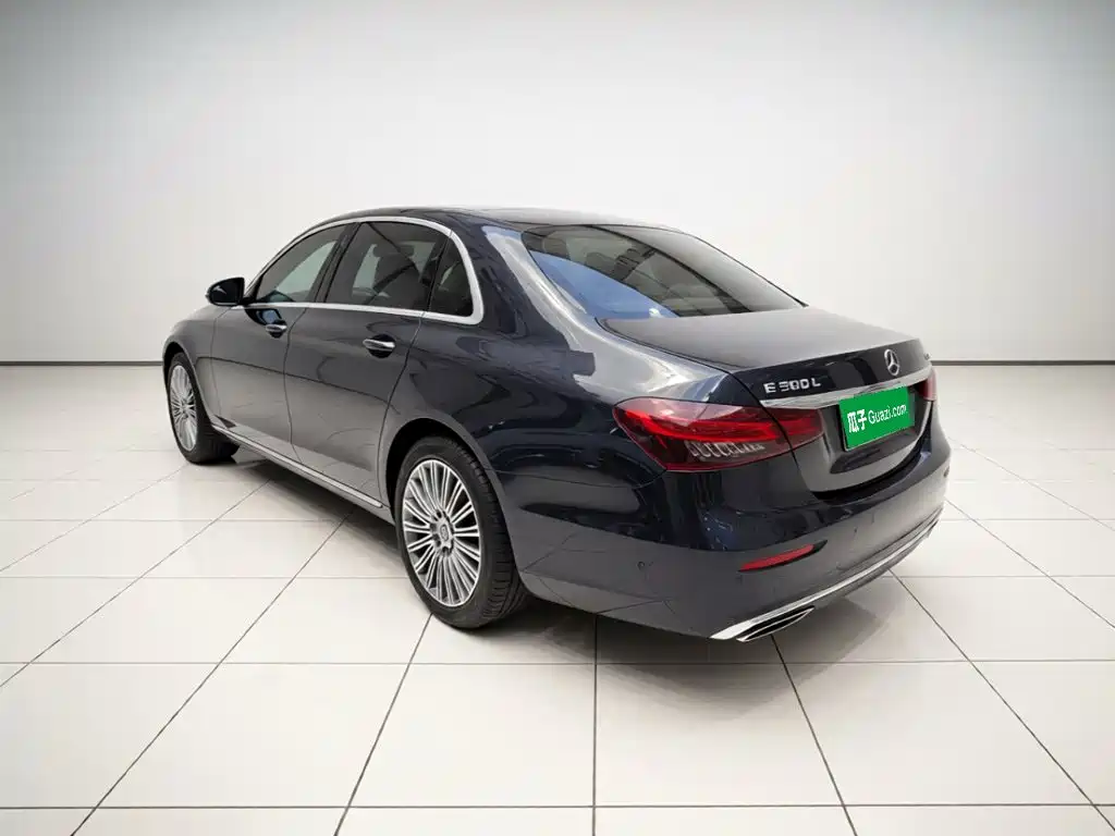 Mercedes-Benz E-Class 2022